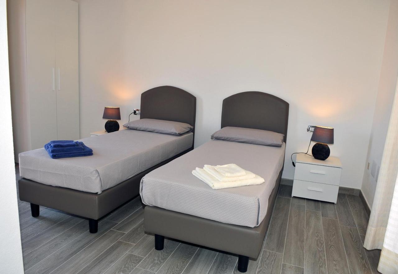 Brezza Di Mare Bed and Breakfast San Teodoro  Εξωτερικό φωτογραφία