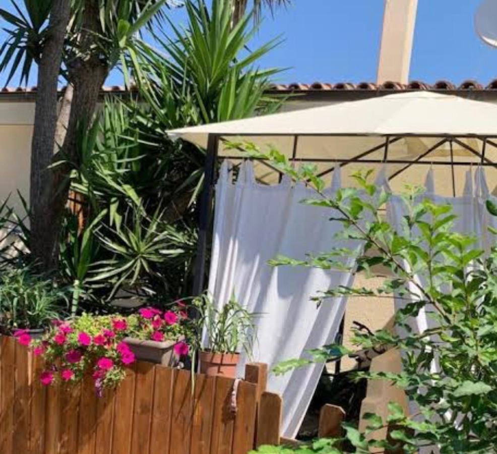 Brezza Di Mare Bed and Breakfast San Teodoro  Εξωτερικό φωτογραφία